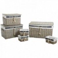 Harmaa valaistut rungot ja korit