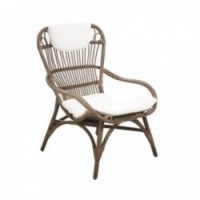 Relaxing armchair in gray rattan with cushion