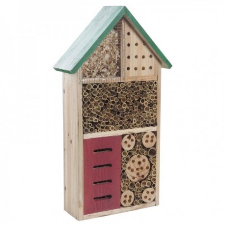 Puiset hyönteiset ja bambu talo