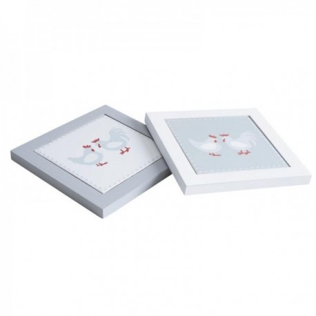 Flacher Boden aus Holz und Keramik