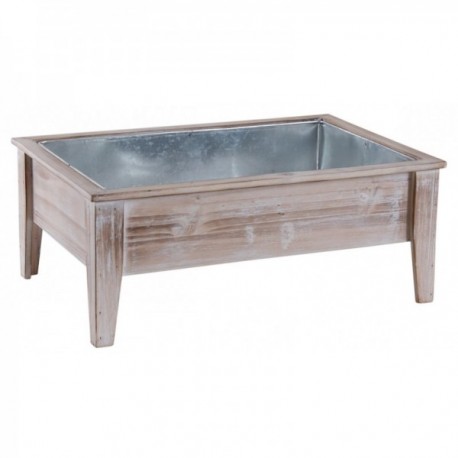 Drewniany kwadrat warzywny na stopach