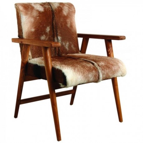 Armchair with armrests in wood and goatskin