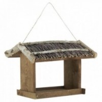 Lintusäätimen mäntypuun ja koivupenkillä