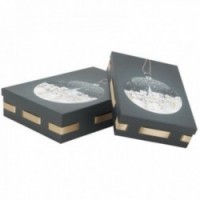 Aseta 2 suorakulmaista lahjapakkauksia joulukylässä