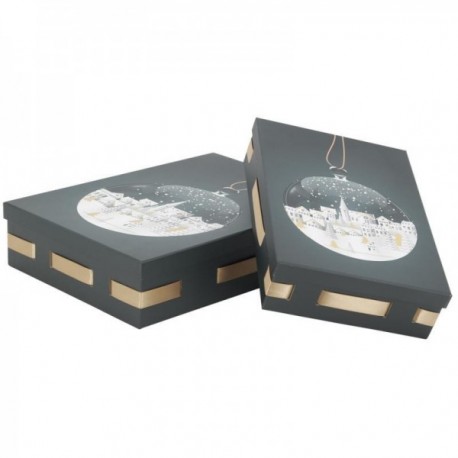 Aseta 2 suorakulmaista lahjapakkauksia joulukylässä