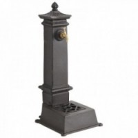 Valurauta puutarhan suihkulähde