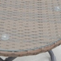 Kupferfarbene Polyresin-Gartenmöbel, 2 Sessel + 1 Tisch