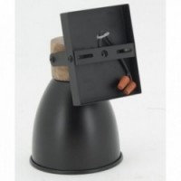 Metal seinä valo ja puu