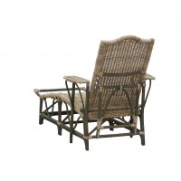 Cadeira de lounge do vintage cinza, elegante e confortável transat de sol ao ar livre