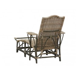 Cadeira de lounge do vintage cinza, elegante e confortável transat de sol ao ar livre