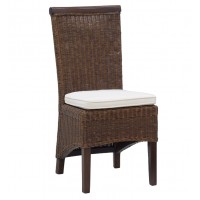 Chaise en moelle de rotin teinté marron avec coussin