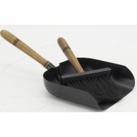 Acessório para lareira pá e escova em metal lacado preto com cabos de madeira