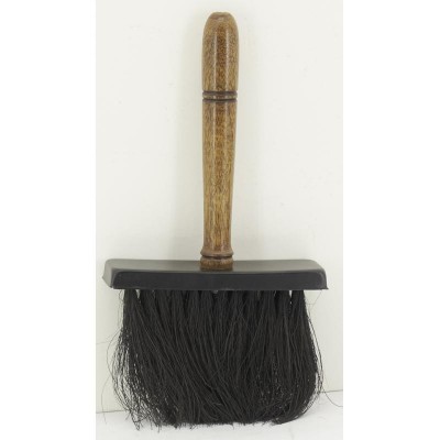 Accesorio para chimenea pala y cepillo de metal lacado en negro con mangos de madera
