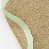 Round rug in natural rush and anise green tinted border ø 120 cm