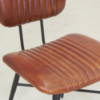 Skórzane i metalowe krzesło