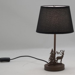 Lampe en métal avec abat-jour en coton noir décor cerf et montagne