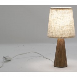 Lamp med træfod og beige bomuldslampe