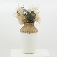 Vase in white lacquered metal and rattan