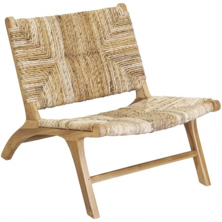 Teak-nojatuoli istuu ja asiakirja-aineisto Banana Barkissa