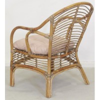 Fauteuil en rotin marron avec coussin beige/rosé