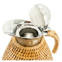 Termos ze stali nierdzewnej ubrany naturalny rattan 1.5l