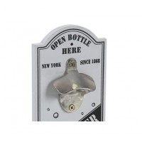 Drewniany bunkier ścienny