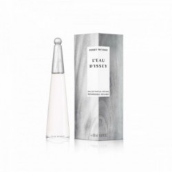 Mujer de fragancia Issey...