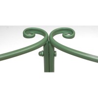 Grün lackierte Metallgarten-Arche, Kletterpflanzen