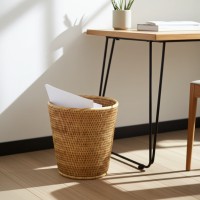 Rund affaldskurv i naturrattan