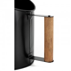 Decoratieve metalen plaat met houten handvat