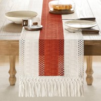 Percorso della tavola di cotone di lino con nappe rosse e bianche annodate - stile country chic