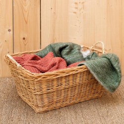 Corbeille à linge en osier tressé blanc avec poignées