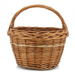 Sturdy and elegant natural wicker shopping basket for provisions