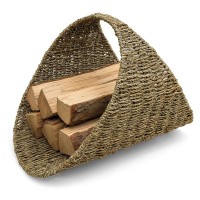 Naturlig Jonc Basket och modernt och robust träområde med vardagsrum och öppen spis
